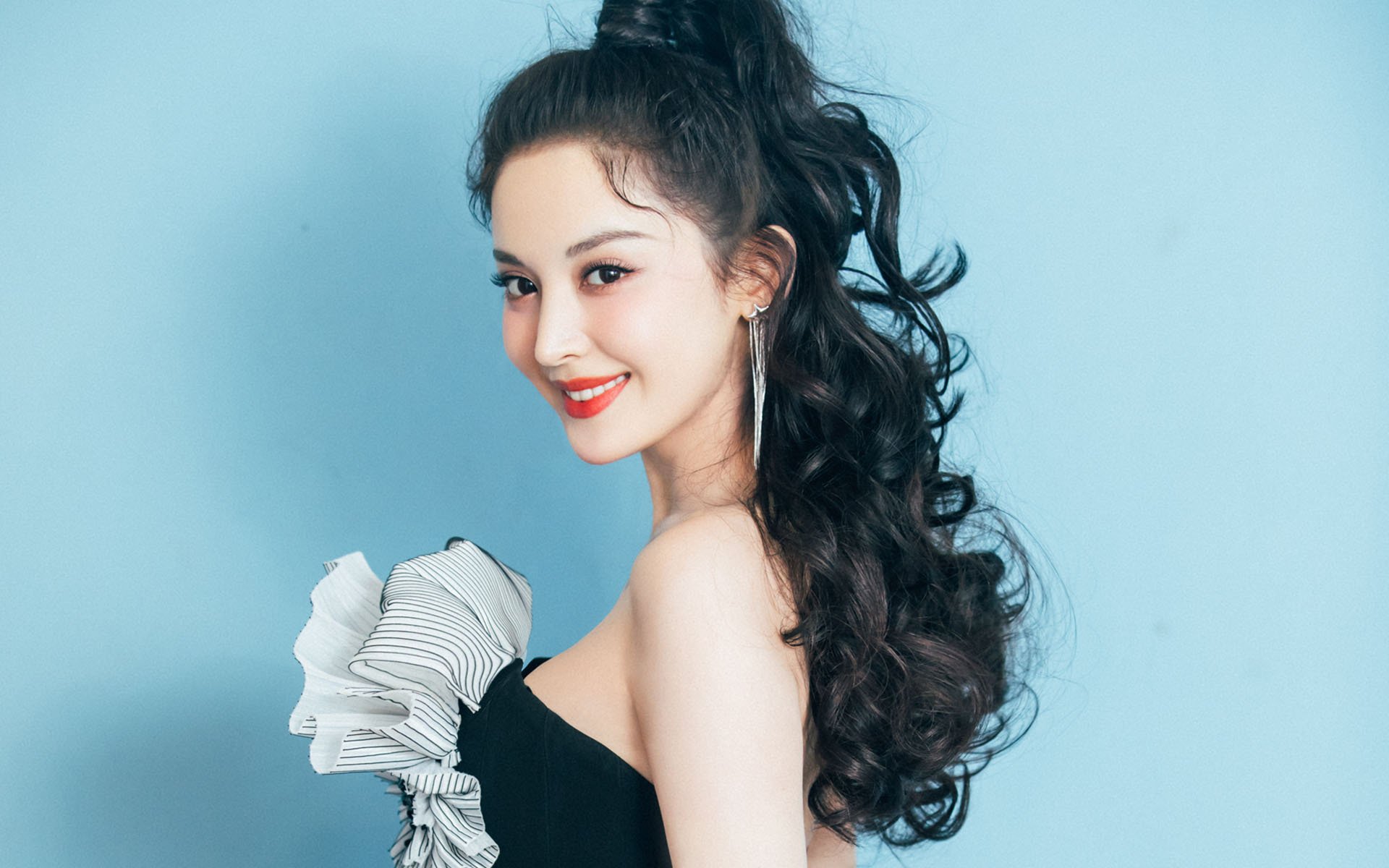 英超:曼城在补时绝杀曼联,争冠格局再起波澜,英超联赛曼城vs曼联比赛结果