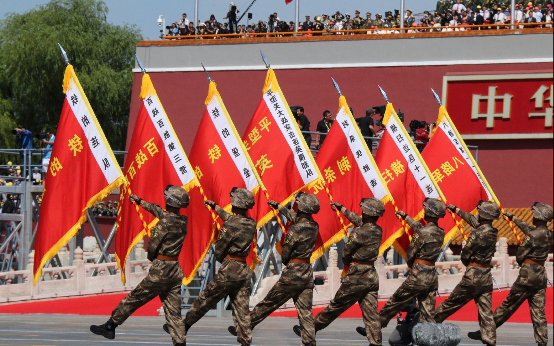 逆境中追梦:球队如何逆袭夺冠之路?,足球逆袭球员