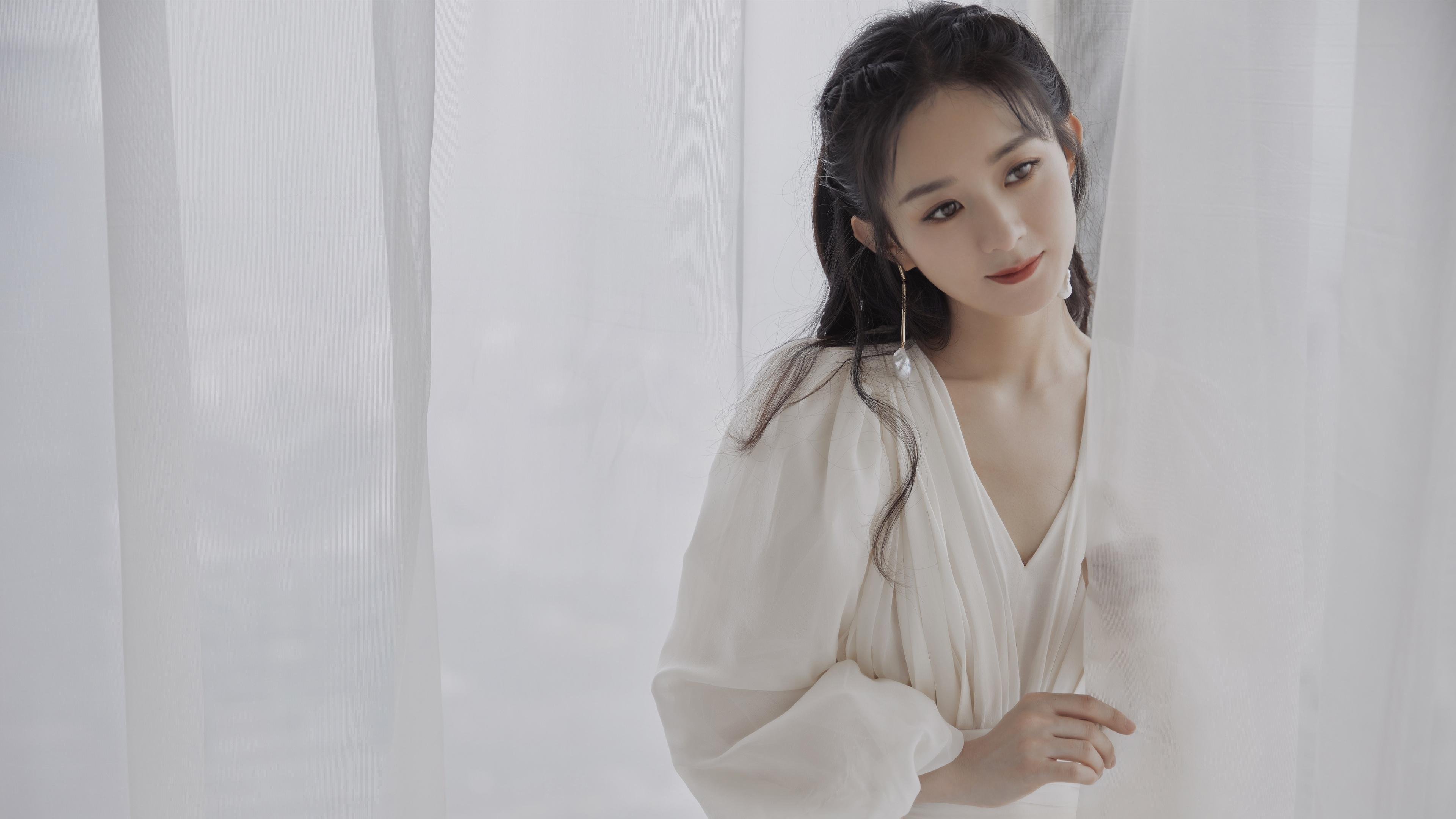 女足比赛选手赛场表现稳定，球迷欣喜观望，女足队员介绍