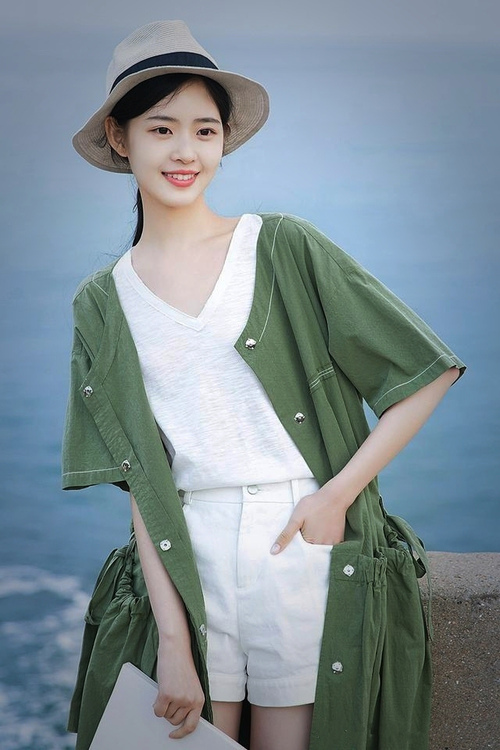 社区瑜伽活动受欢迎,居民积极参与,社区瑜伽活动主题